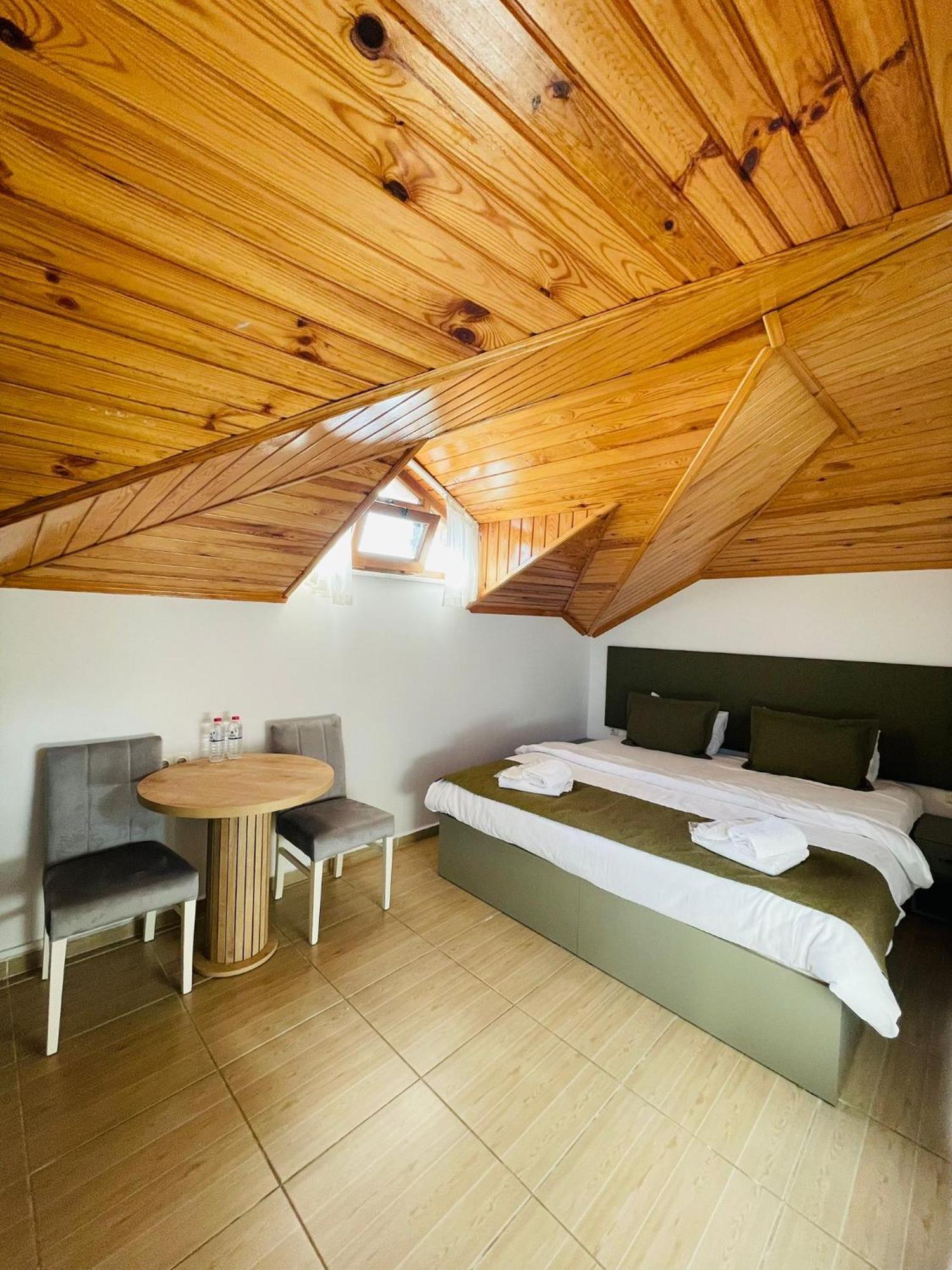 Agva Manolyam Otel Bagian luar foto