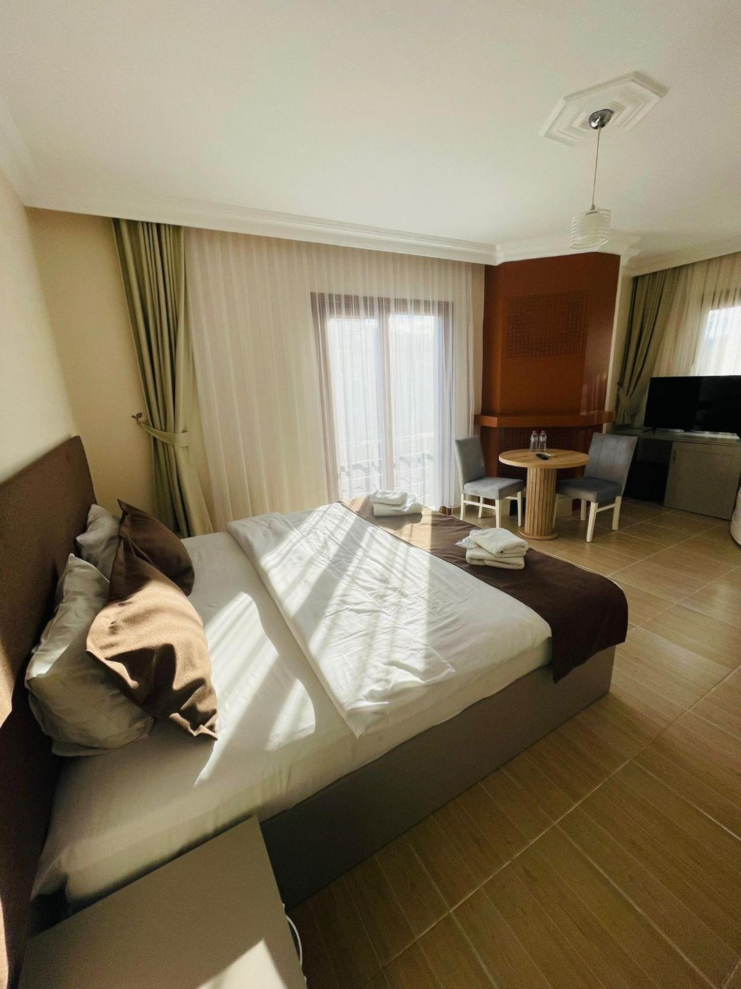 Agva Manolyam Otel Bagian luar foto